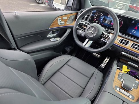 Certified 2025 Mercedes-Benz GLS 450 4MATIC image 29