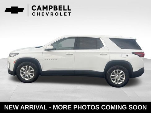 Used 2023 Chevrolet Traverse LS FWD image 2