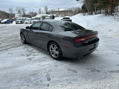Used 2014 Dodge Charger SE image 7