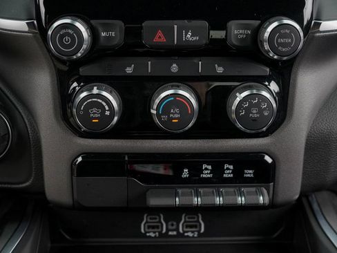 Used 2025 RAM 1500 Big Horn AWD/4WD image 16