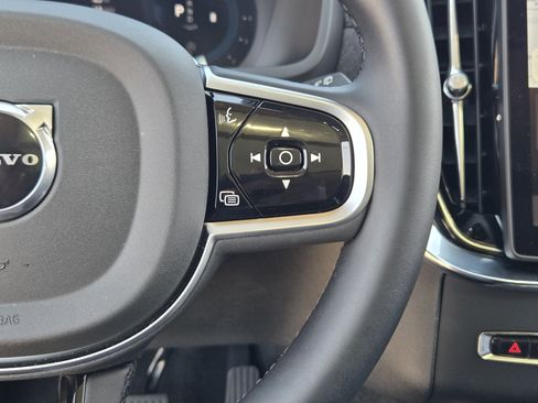 Certified 2025 Volvo XC90 B5 Core w/ Climate Package image 32