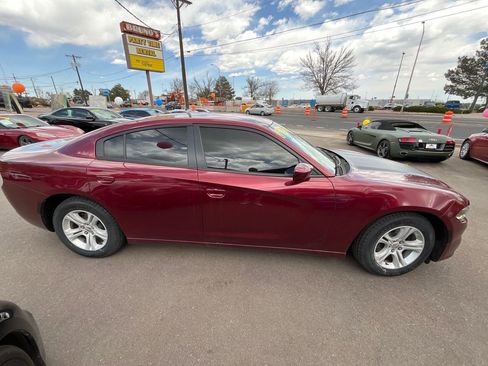 Used 2018 Dodge Charger SXT RWD image 8