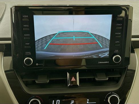 Used 2022 Toyota Corolla LE image 22