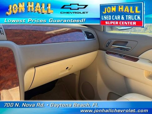 Used 2012 Chevrolet Suburban LT w/ Luxury Package image 28