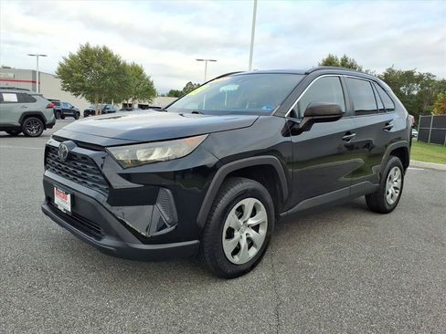 Used 2021 Toyota RAV4 LE AWD/4WD image 16