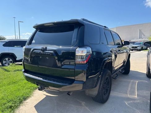 Used 2020 Toyota 4Runner SR5 Premium AWD/4WD image 4
