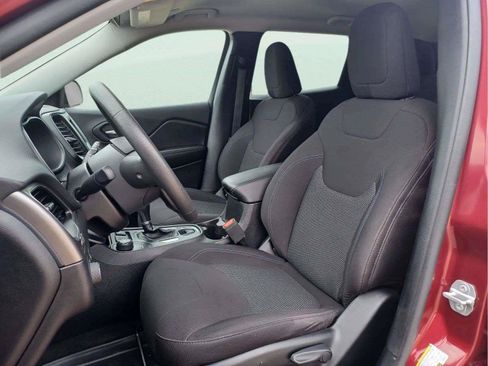 Used 2020 Jeep Cherokee 4WD Latitude image 10
