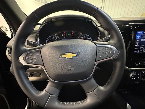 Used 2023 Chevrolet Traverse LT AWD/4WD image 37