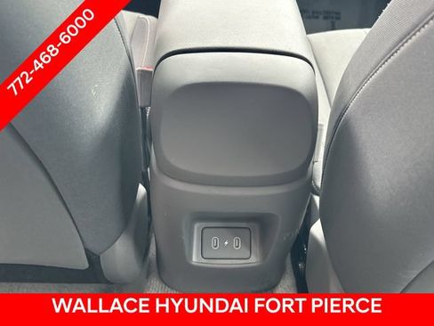 Used 2024 Hyundai Elantra SEL FWD image 16