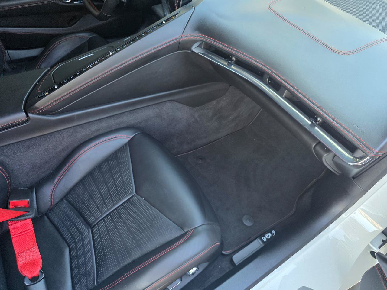 Used 2020 Chevrolet Corvette Stingray Premium Cpe w/ 3LT Preferred Equipment Group RWD image 32