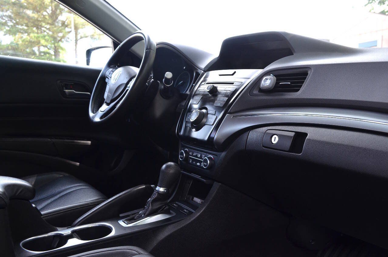 Used 2019 Acura ILX FWD image 11