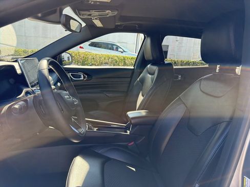 Used 2022 Jeep Compass Altitude w/ Sun and Sound Group image 9