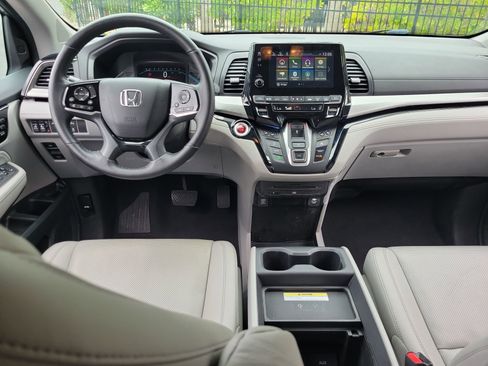 Used 2018 Honda Odyssey Elite image 15