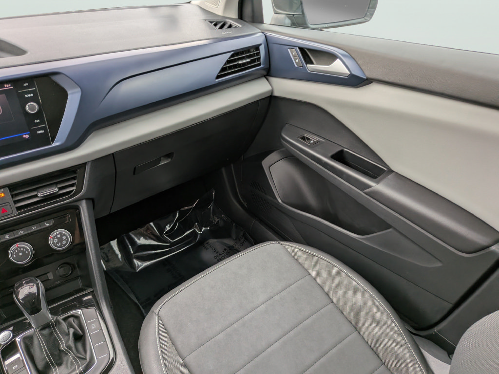 Certified 2023 Volkswagen Taos SE w/ Panoramic Sunroof Package FWD image 14