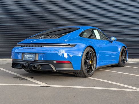 Certified 2025 Porsche 911 Carrera 4 GTS AWD/4WD image 9