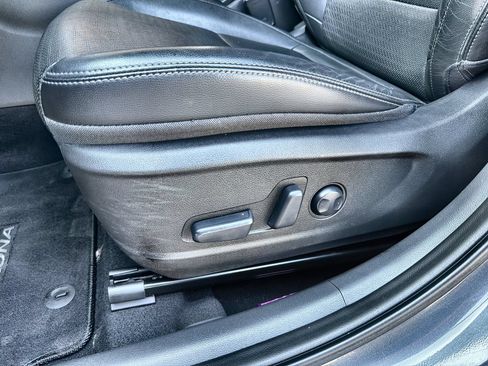 Used 2018 Hyundai Kona Limited FWD image 12