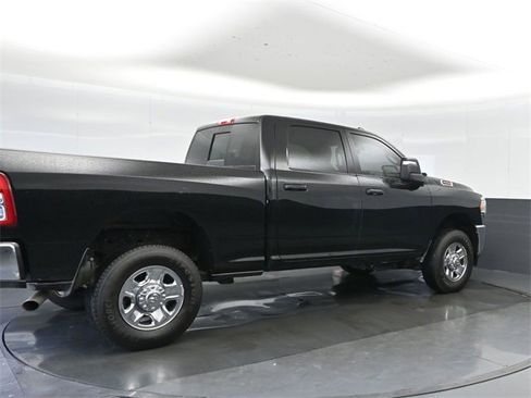 Used 2024 RAM 2500 Tradesman w/ Chrome Appearance Group image 3