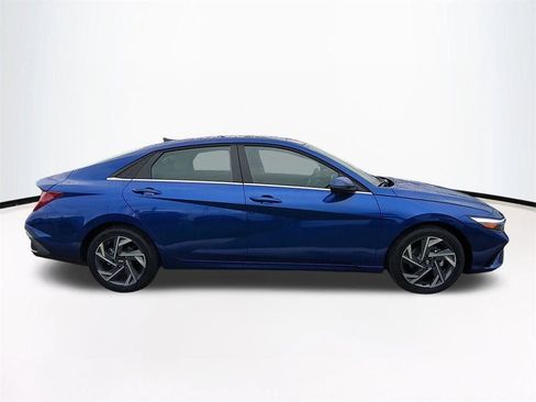 New 2026 Hyundai Elantra Limited image 4
