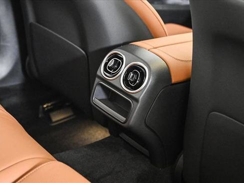 New 2026 Mercedes-Benz C 300 4MATIC Sedan image 19