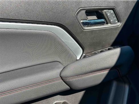 Used 2023 Chevrolet Colorado Z71 w/ Z71 Convenience Package 2 image 16