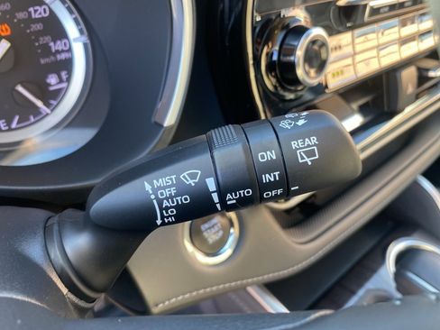 Used 2022 Toyota Highlander Platinum image 30