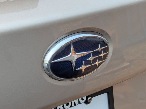 Used 2016 Subaru Outback 2.5i Limited AWD/4WD image 4