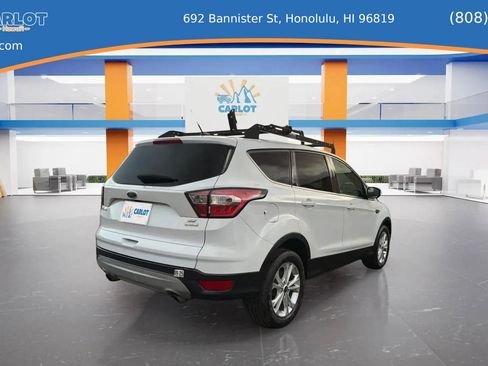 Used 2018 Ford Escape SE w/ Ford Safe & Smart Package image 7