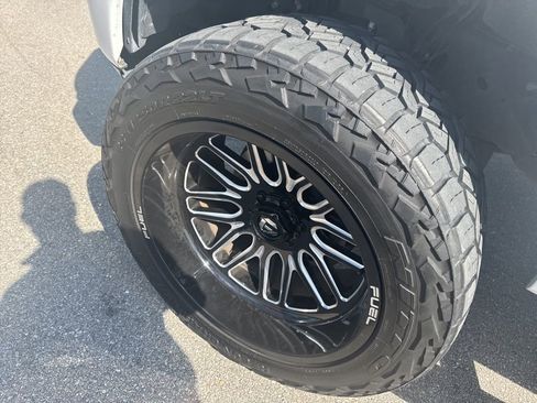 Used 2018 Ford F150 Lariat w/ Equipment Group 502A Luxury image 7