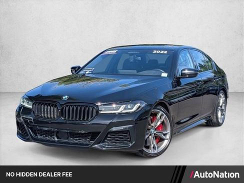 Certified 2022 BMW M550i xDrive AWD/4WD image 1