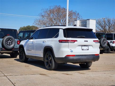 Used 2023 Jeep Grand Cherokee L Altitude image 5