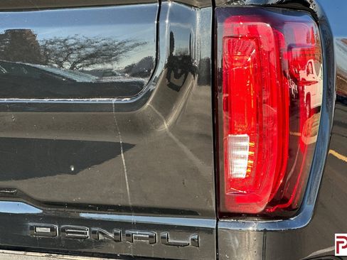 Used 2023 GMC Sierra 2500 Denali image 7
