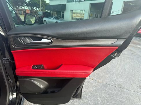 Used 2021 Alfa Romeo Stelvio Ti w/ Active Assist 2 Package TI image 17