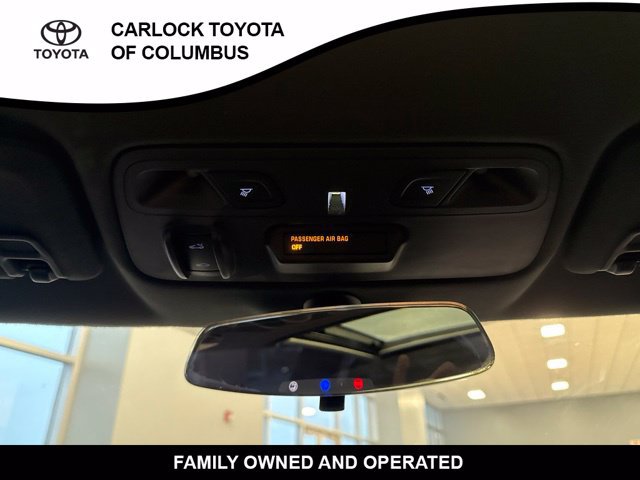 Used 2017 Chevrolet Camaro SS RWD image 28