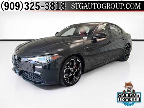 Used 2022 Alfa Romeo Giulia Veloce RWD image 1