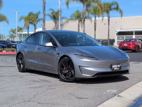 Used 2024 Tesla Model 3 Performance image 2