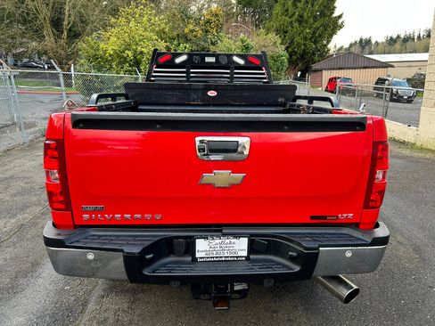 Used 2013 Chevrolet Silverado 2500 LTZ w/ LTZ Plus Package image 6