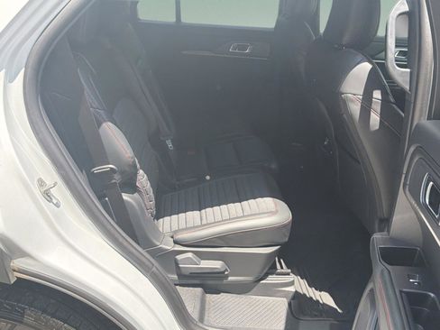 Used 2026 Ford Explorer ST-Line RWD image 29