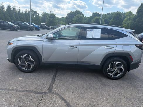 Used 2022 Hyundai Tucson Limited AWD/4WD image 2