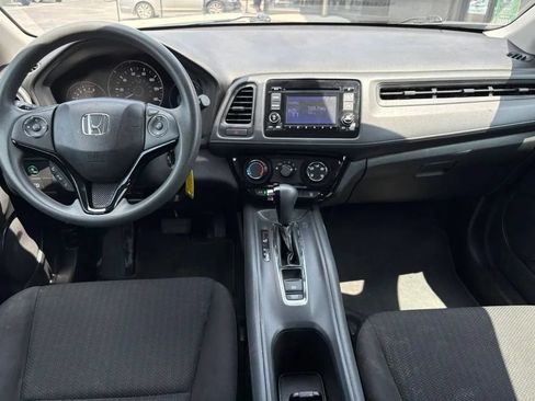 Used 2016 Honda HR-V LX image 11