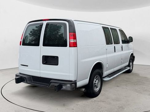 Used 2024 Chevrolet Express 2500 w/ Driver Convenience Package RWD image 5