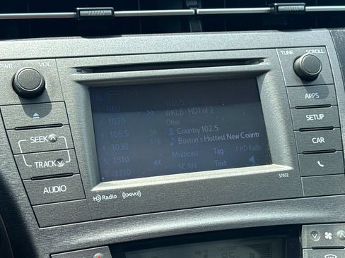 Used 2015 Toyota Prius Three w/ Solar Roof Package FWD image 23