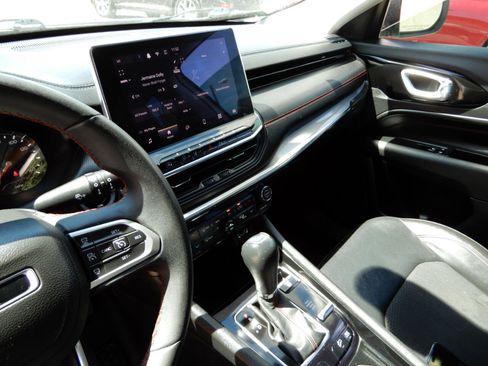 Used 2022 Jeep Compass Trailhawk image 15