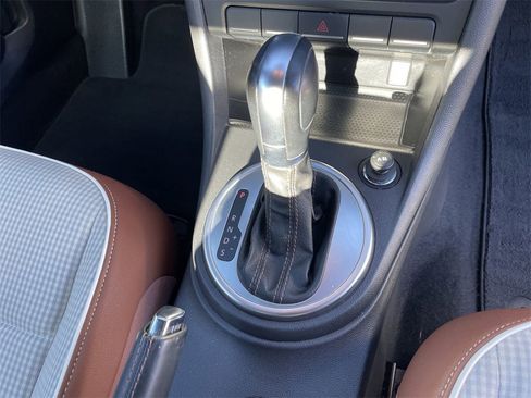 Used 2015 Volkswagen Beetle 1.8T image 21