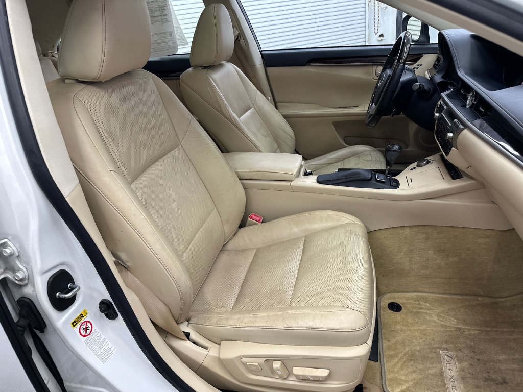 Used 2014 Lexus ES 350 w/ Luxury Package FWD image 14