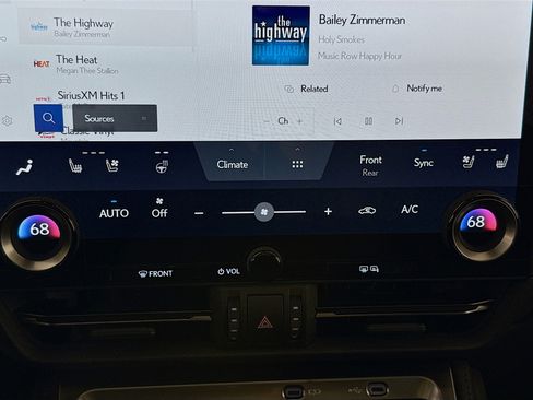 Used 2025 Lexus GX 550 w/ Accessory Package (2T) image 17