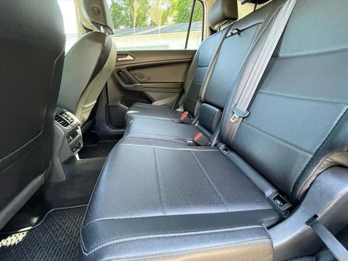 Used 2020 Volkswagen Tiguan SE FWD image 4