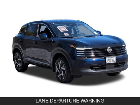 Certified 2025 Nissan Kicks SV image 2