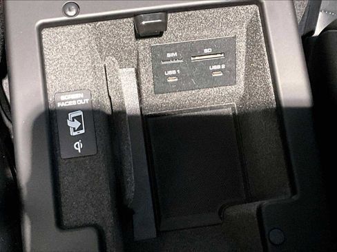 Used 2024 Porsche Macan Turbo image 29