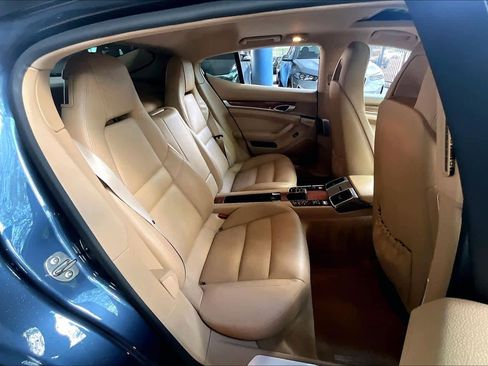 Used 2014 Porsche Panamera image 20
