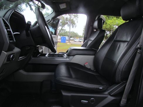 Used 2019 Ford F250 XLT w/ XLT Value Package image 15